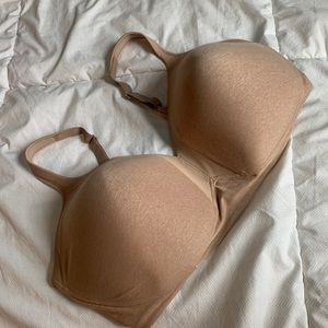 Warner’s full figure bra
